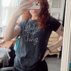 graphic embroidered tee